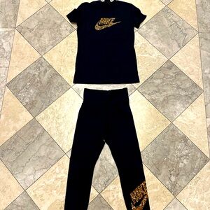 Nike - tshirt and leggings set cheetah print - size XS